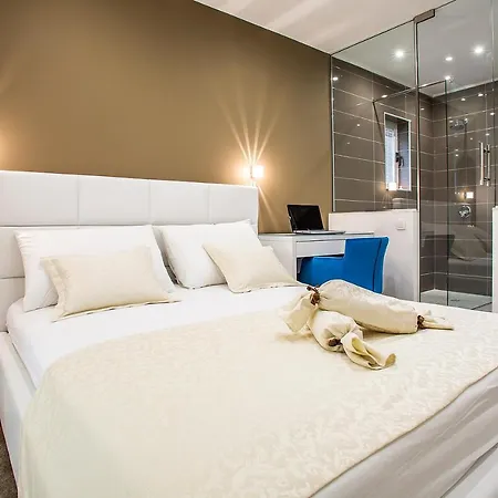 Apartment Holiday &