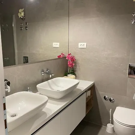 Holiday & Apartment