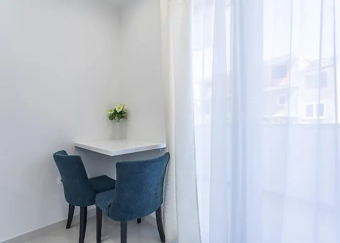 & Apartmán *